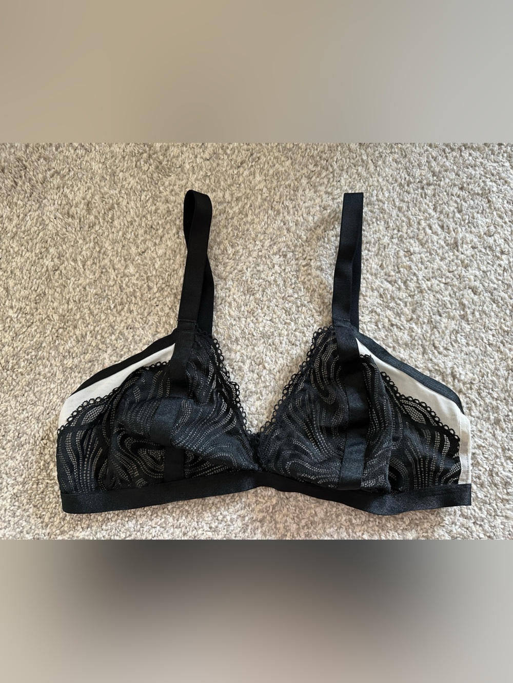 Women’s Auden Black & White Triangle Lace Bralette